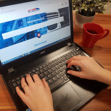 Online marketinges kolléga