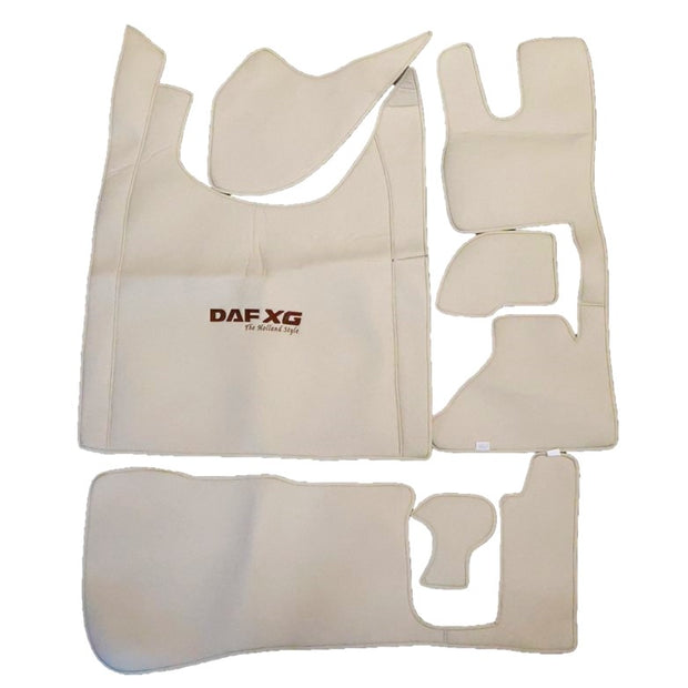DAF XG műbőr szőnyeg motoralagút takarós