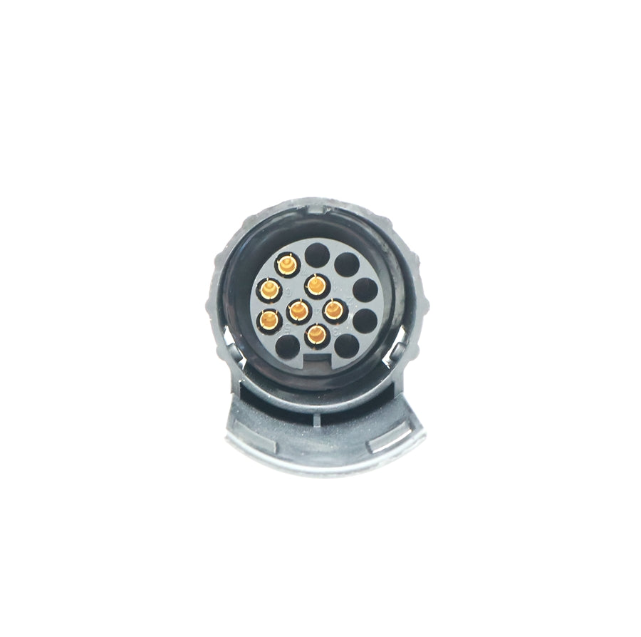 Elektromos adapter 7->13pól.