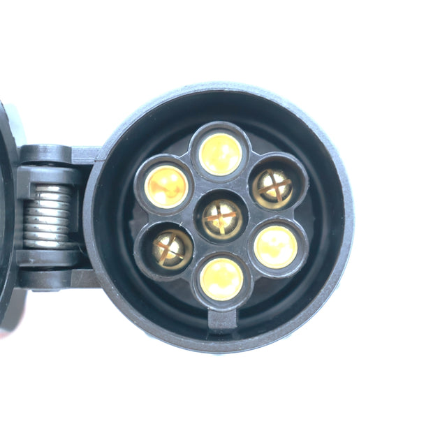 Elektromos adapter 13->7pól.